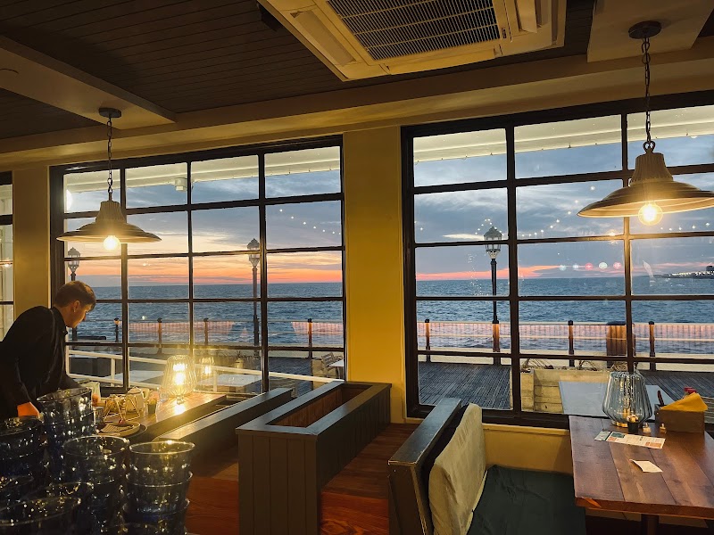 Perch on Worthing Pier