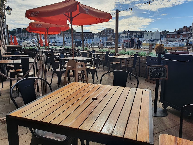 The George Bar & Grill